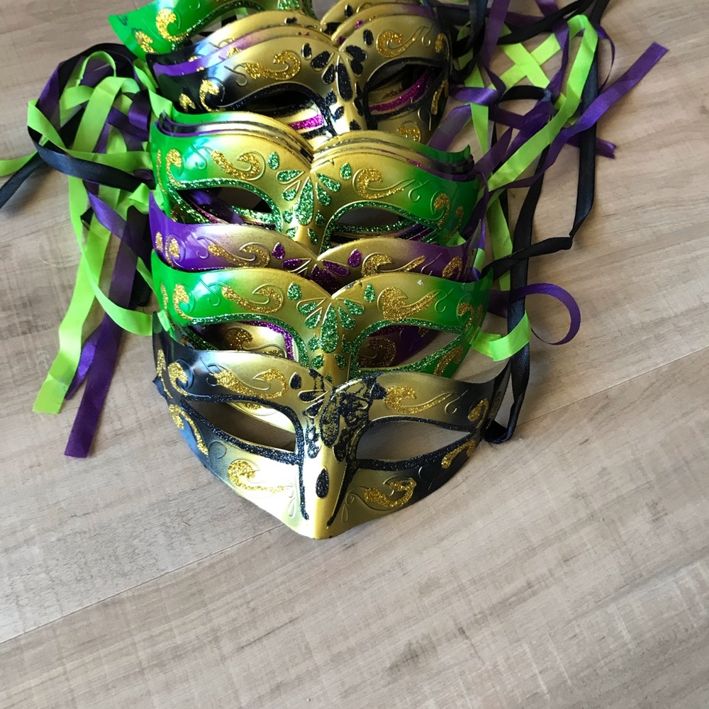 Mardi Gras party supplies